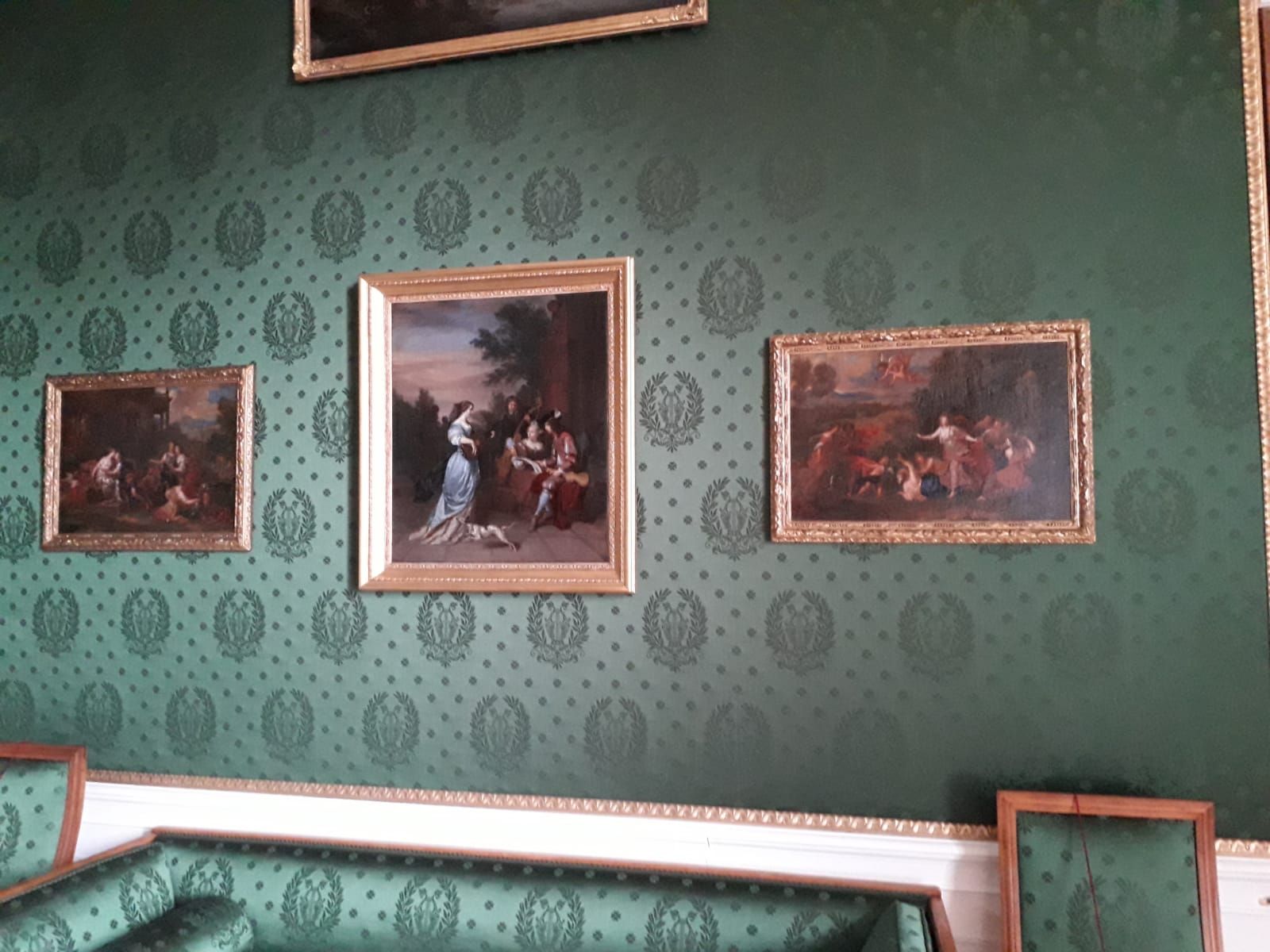 Schloss Wörlitz Wandbespannungen
fichtner raumausstatter brandis wohnideen wohnstoffe sonnenschutz boden tapeten bodenbelag fenstervorhänge wandgestaltung polster