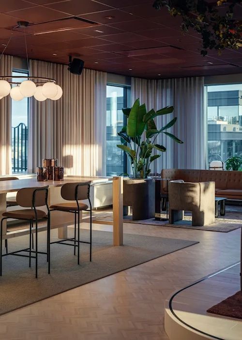 Kvadrat - skandinavisches Design Beispiele
fichtner raumausstatter brandis wohnideen wohnstoffe sonnenschutz boden tapeten bodenbelag fenstervorhänge wandgestaltung polster