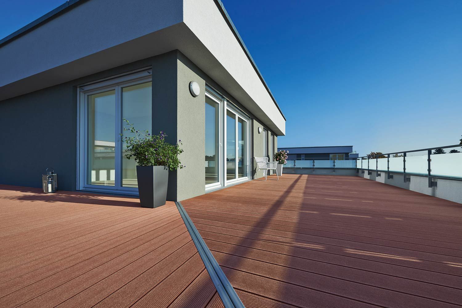 Terrasse Dielen Beispiel
fichtner raumausstatter brandis wohnideen wohnstoffe sonnenschutz boden tapeten bodenbelag fenstervorhänge wandgestaltung polster