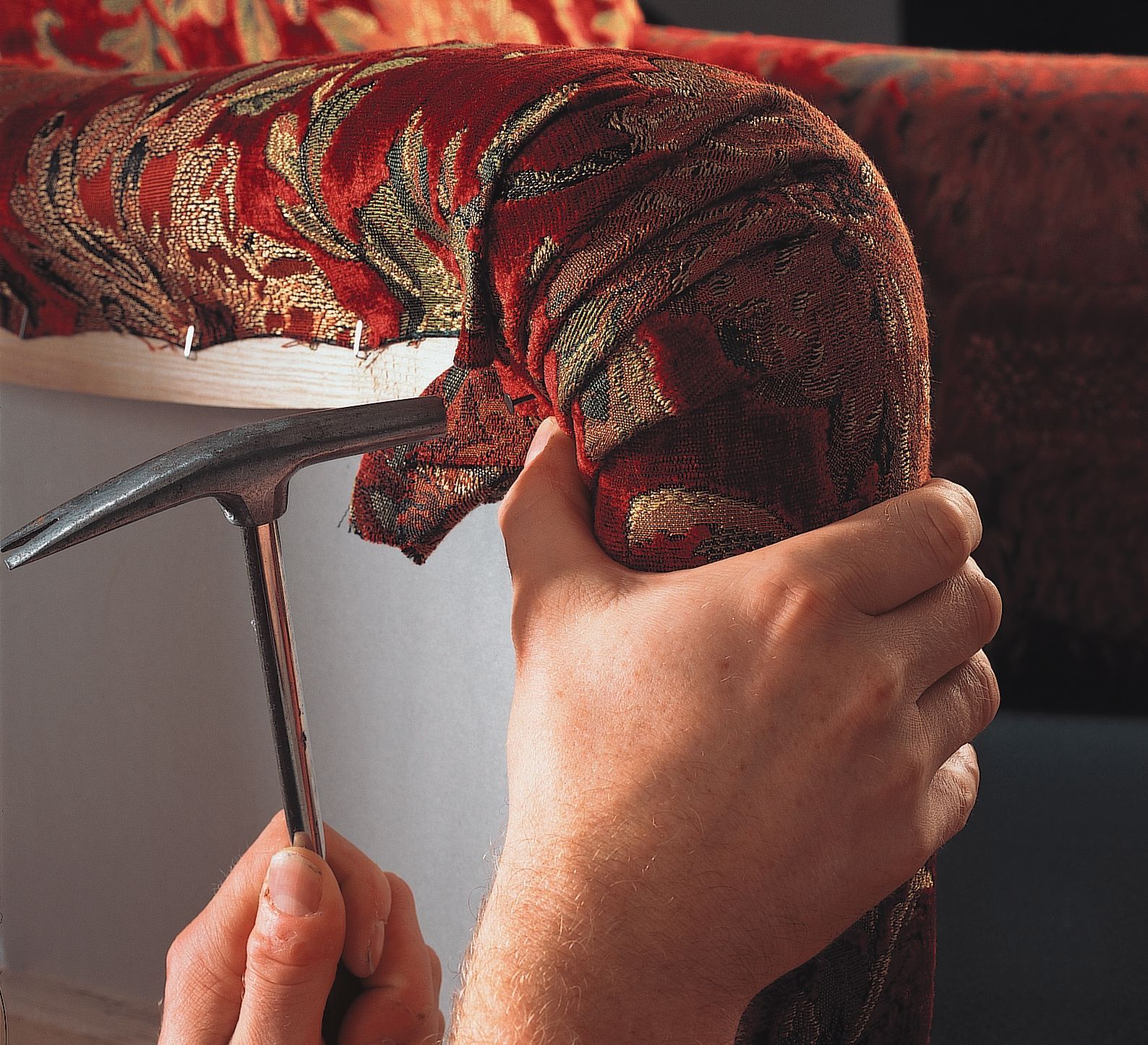 Handwerk Beispiele Arbeitsbeispiele Fensterdekoration Neupolsterung Aufpolsterung Bodenbelag Parkett Wandbekleidung Wandverkleidung Möbelauswahl
fichtner raumausstatter brandis wohnideen wohnstoffe sonnenschutz boden tapeten fenstervorhänge wandgestaltung polster