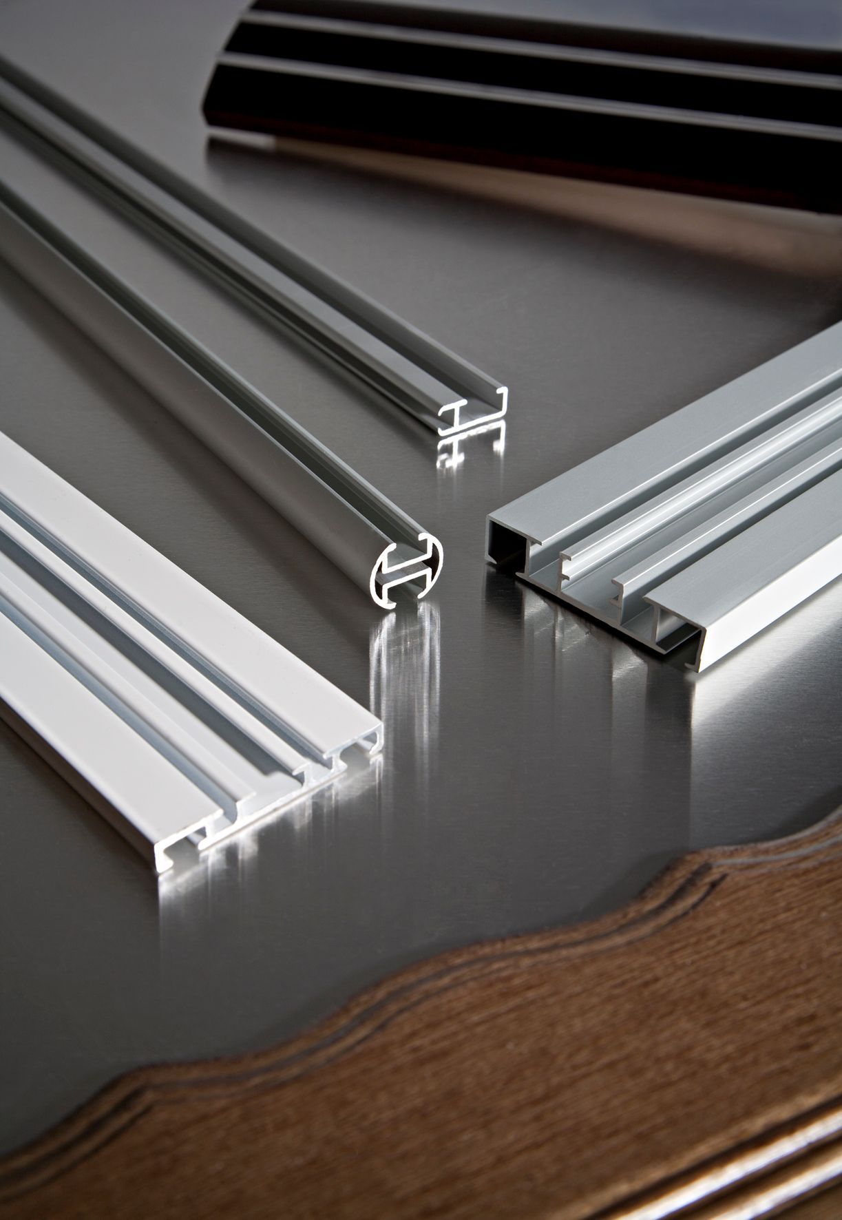 Schienensysteme erfal
fichtner raumausstatter brandis wohnideen wohnstoffe sonnenschutz boden tapeten bodenbelag fenstervorhänge wandgestaltung polster