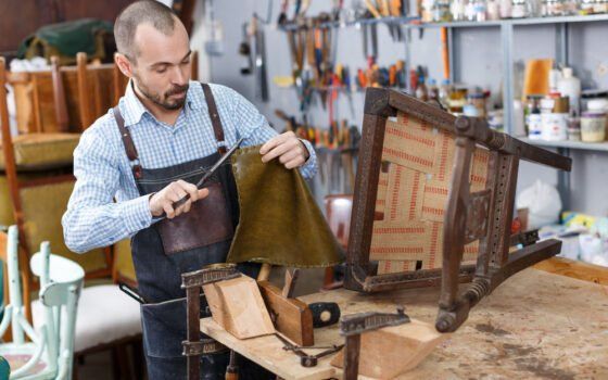 Handwerk Beispiele Arbeitsbeispiele Fensterdekoration Neupolsterung Aufpolsterung Bodenbelag Parkett Wandbekleidung Wandverkleidung Möbelauswahl
fichtner raumausstatter brandis wohnideen wohnstoffe sonnenschutz boden tapeten fenstervorhänge wandgestaltung polster