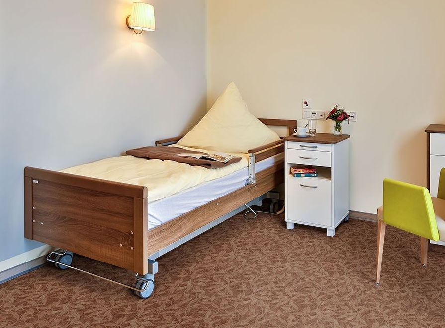 Bodenbeläge und Verlegung Beispiel
fichtner raumausstatter brandis wohnideen wohnstoffe sonnenschutz boden tapeten bodenbelag fenstervorhänge wandgestaltung polster