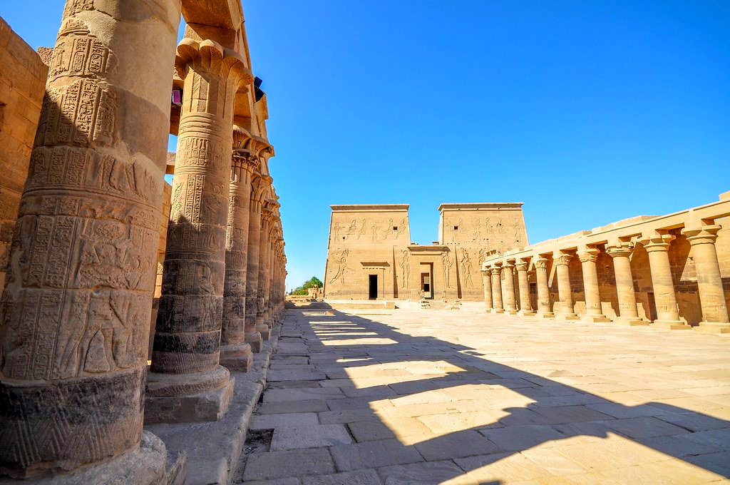 Temple de Philae, Rives du Nil, Felouque sur le Nil,  Assouan Egypte, 