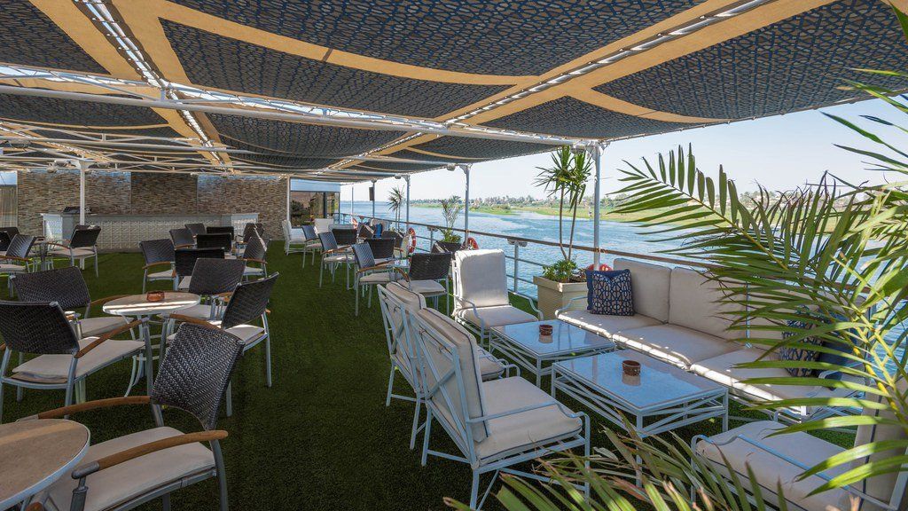 Restaurant sur le Nil, Regency bateau, croisière sur le Nil, bateau Deluxe Louxor, séjour Egypte pas cher, voyage Egypte tout compris,  Nil egypte, voyager en egypte, Assouan Egypte,