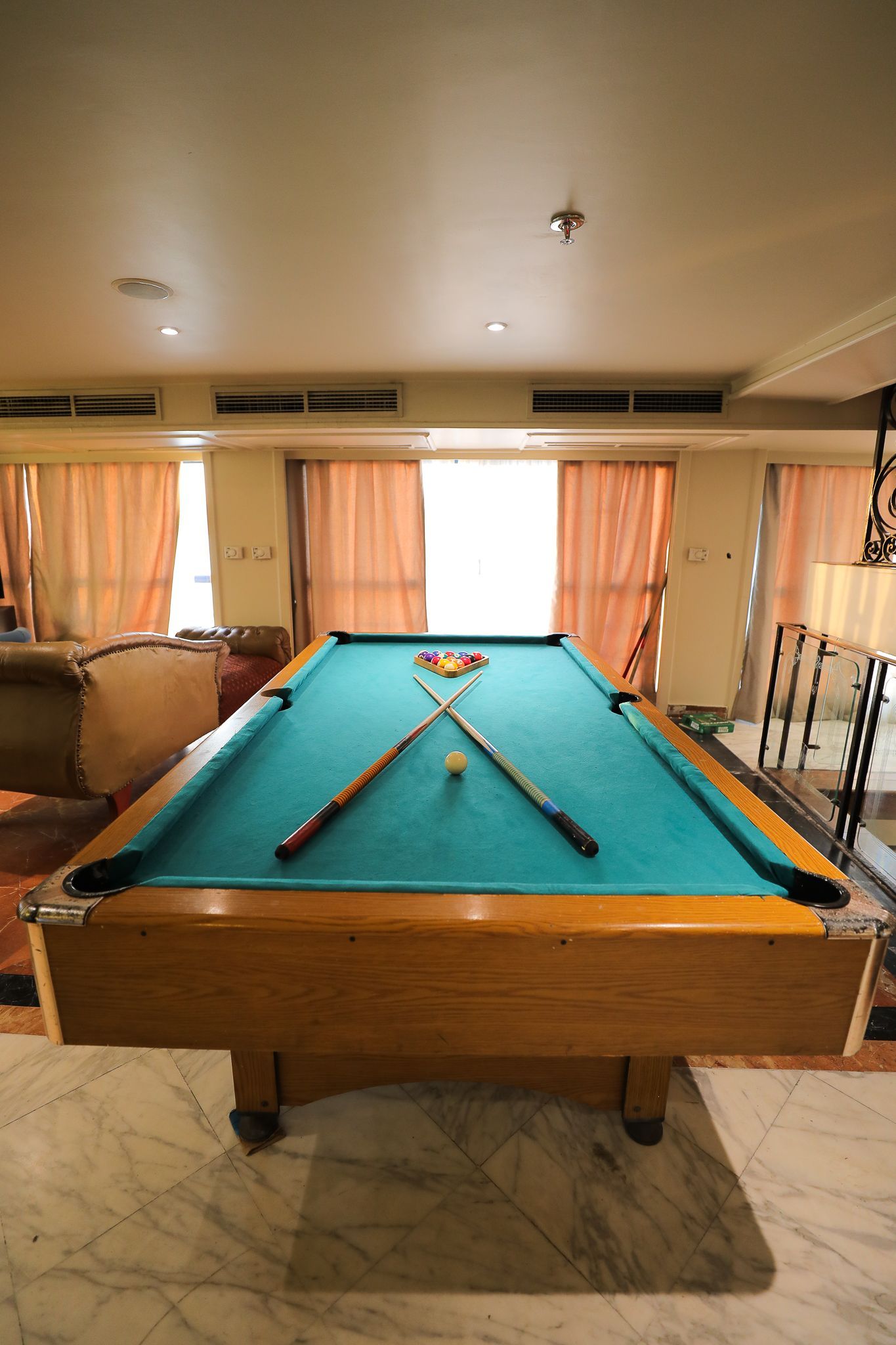 Billiard, M/S King of Thèbes, croisière sur le Nil Deluxe, croisière sur le Nil en Egypte, séjour Egypte pas cher, agence de voyage Egypte, agence de voyage Paris, Nile Cruise, Egypt, Louxor, Assouan, Voyage egypte tout compris, croisière Deluxe Nil, croisières Egypte, Nile view,