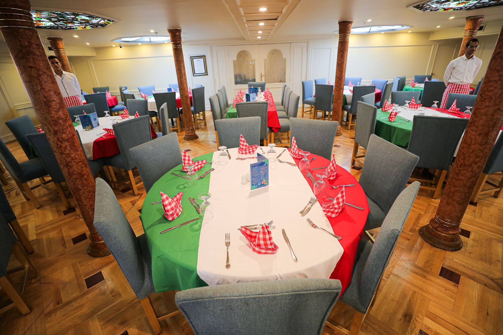 M/S King of Thèbes, croisière sur le Nil, voyage Egypte pas cher, agence de voyage Egypte, croisière Deluxe sur le Nil,