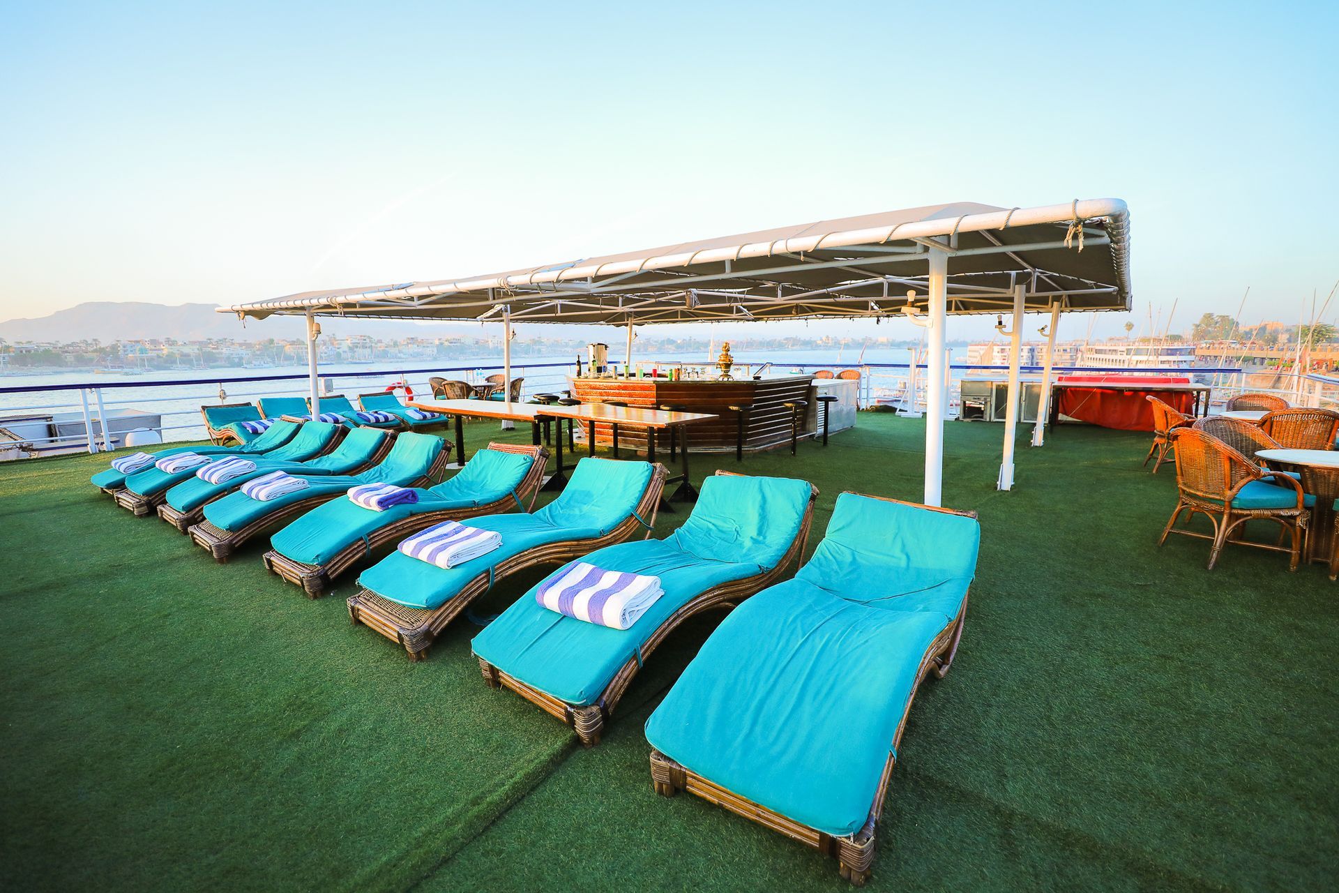 M/S King of Thebes 5*, nile cruise, french travel agency, travel agency egypt, luxor, aswan, travel to egypt, cruise on the Nile Egypt, Cruises Egypt, voyage egypte Economy,  Egypt Nile Cruises, Nile Aviation,