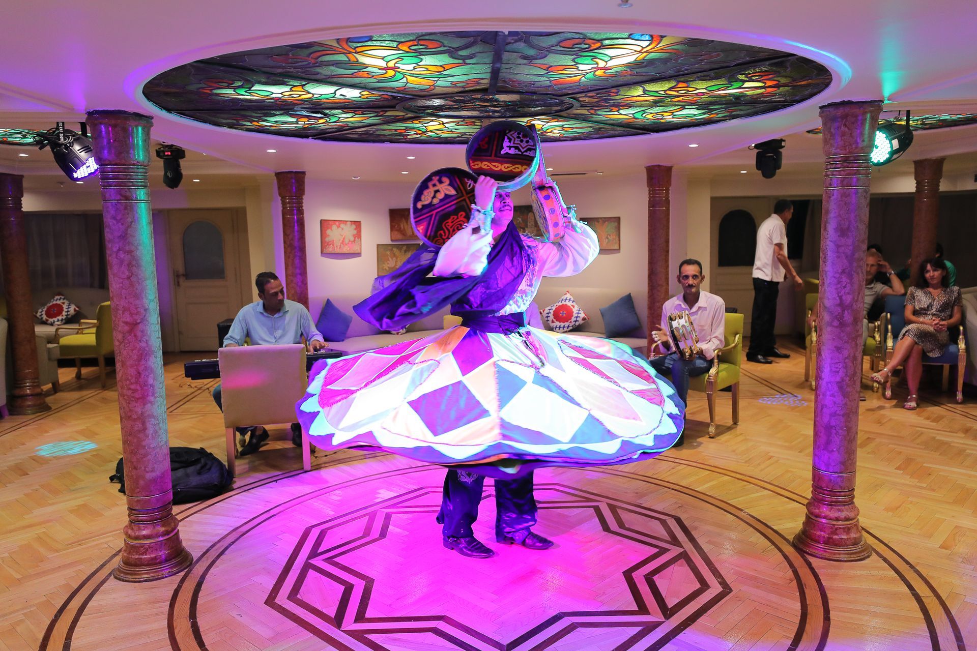 M/S King of Thèbes, croisière sur le Nil, voyage Egypte pas cher, agence de voyage Egypte, croisière Deluxe sur le Nil, agence de voyage France, croisière sur le Nil tout compris, Louxor, Assouan, Mini croisière sur le Nil Egypte, Egypt Nile Cruises, Nile Aviation, Visite Egypte, Découvrir Egypte,