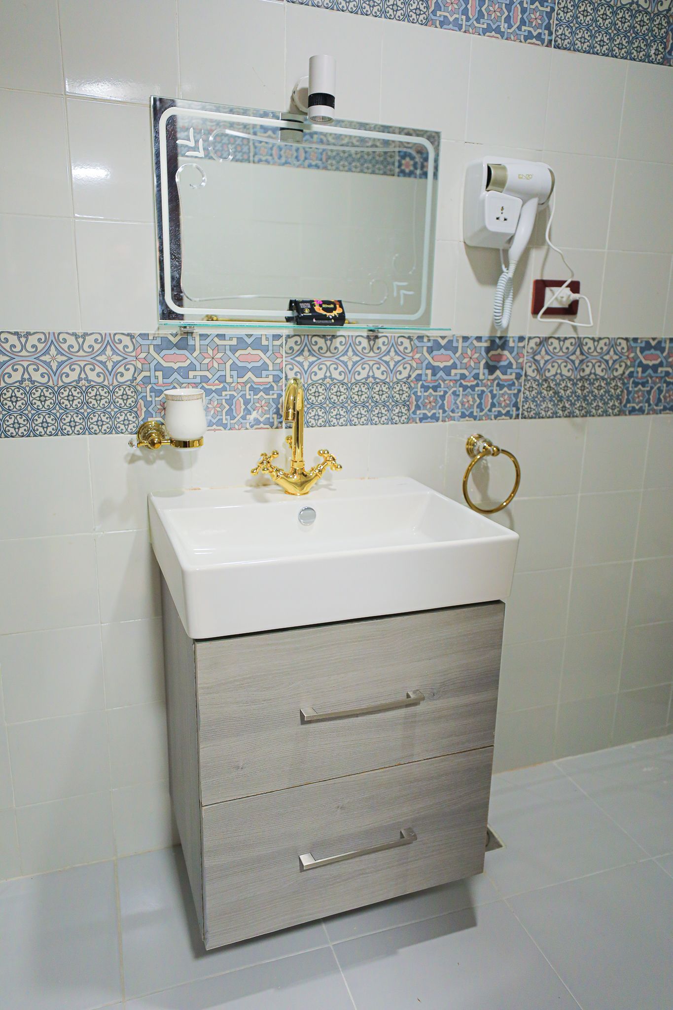 Dahabiya on the Nile, Nile view, cruise deluxe egypt, Egypt Nile Cruises, Nile Aviation, Dahabiya sur le Nil, Dahabiyat, Travel Agency Egypt,