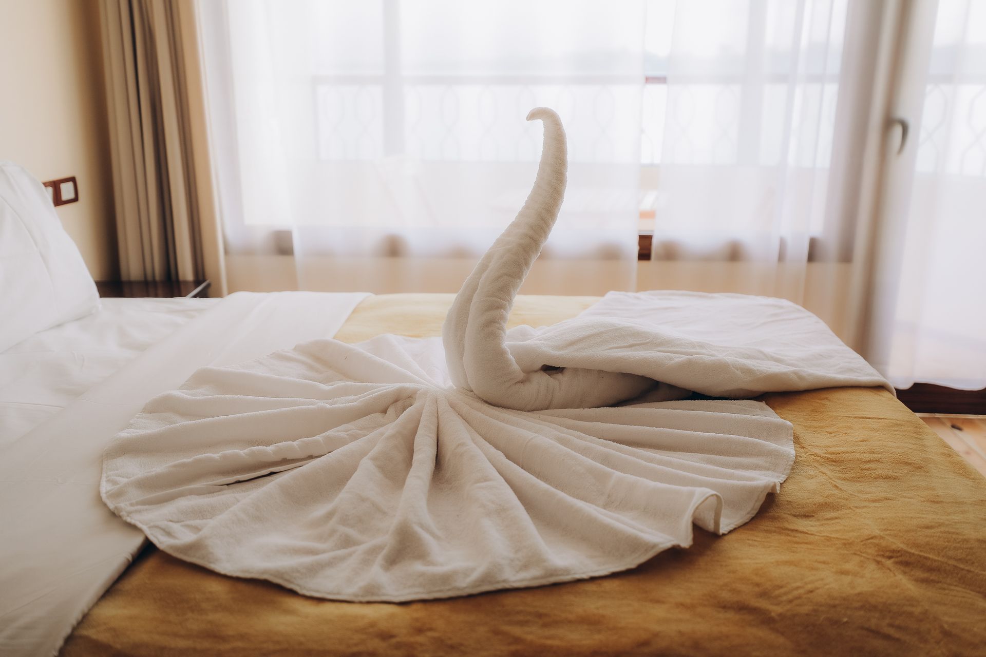 Dahabiya on the Nile, Nile view, cruise deluxe egypt, Egypt Nile Cruises, Nile Aviation, Dahabiya sur le Nil, Dahabiyat, Travel Agency Egypt,