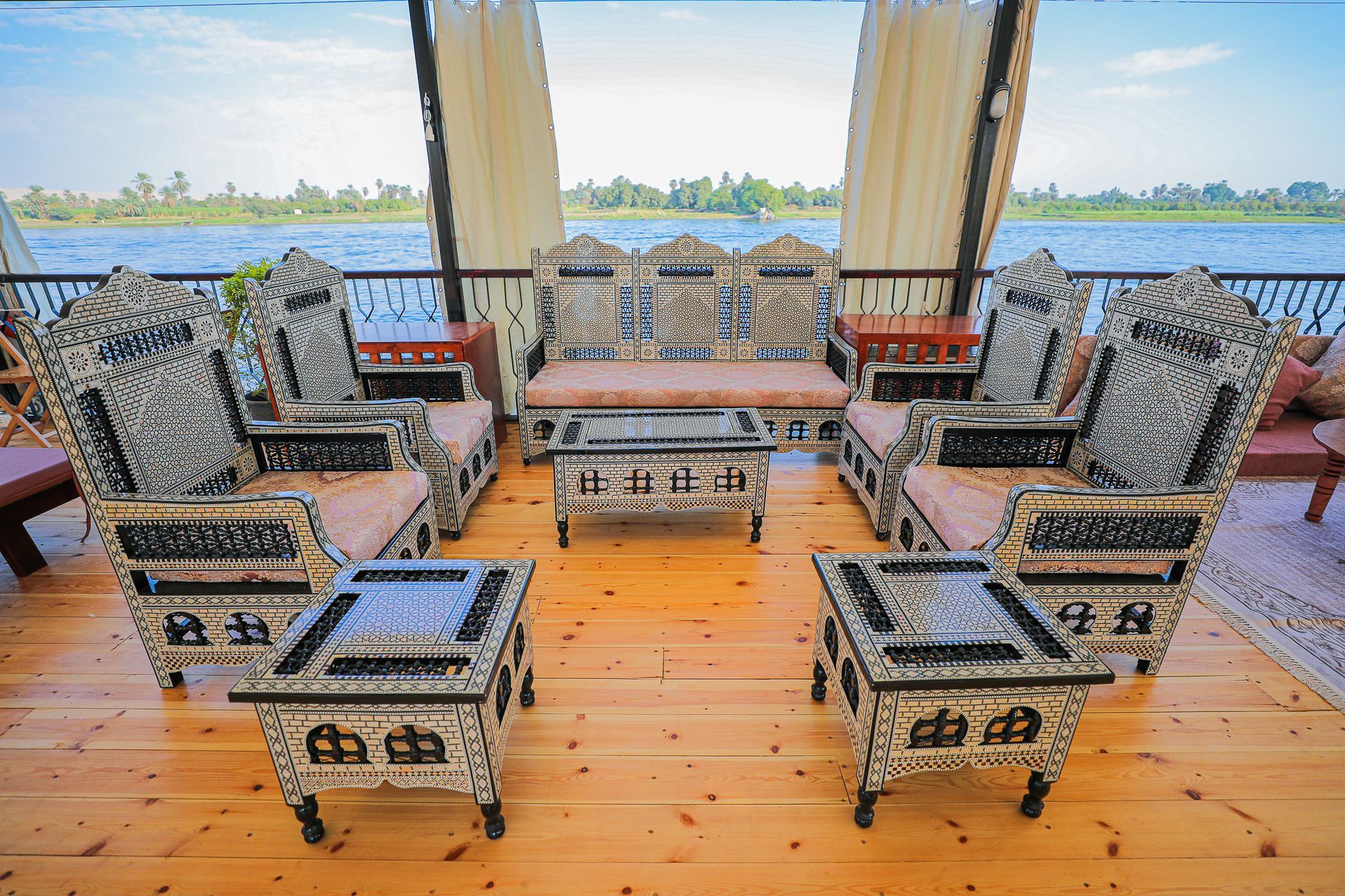 Dahabiya on the Nile, Nile view, cruise deluxe egypt, Egypt Nile Cruises, Nile Aviation, Dahabiya sur le Nil, Dahabiyat, Travel Agency Egypt,