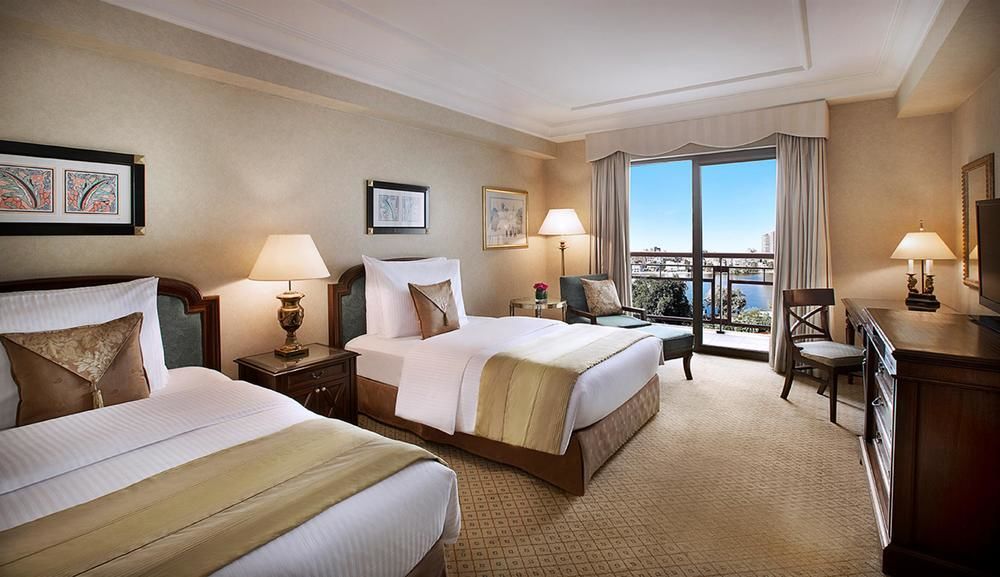 chambre double, Conrad Cairo hôtel, hôtel vue Nil, agence de voyage  Egypte, voyage egypte, hôtel sur le Nil tout compris, voyage pas cher Egypte, agence de voyage Paris,