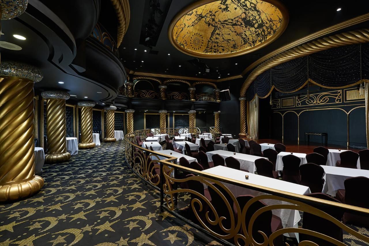 Bar, Casino, Grand Nile Tower, Caire, hôtel Deluxe Caire, agence de voyage Egypte, croisière sur le Nil, Voyage Égypte pas cher, séjour Egypte tout compris, hôtel Deluxe Egypte, vue Nil, hôtel sur le Nil,