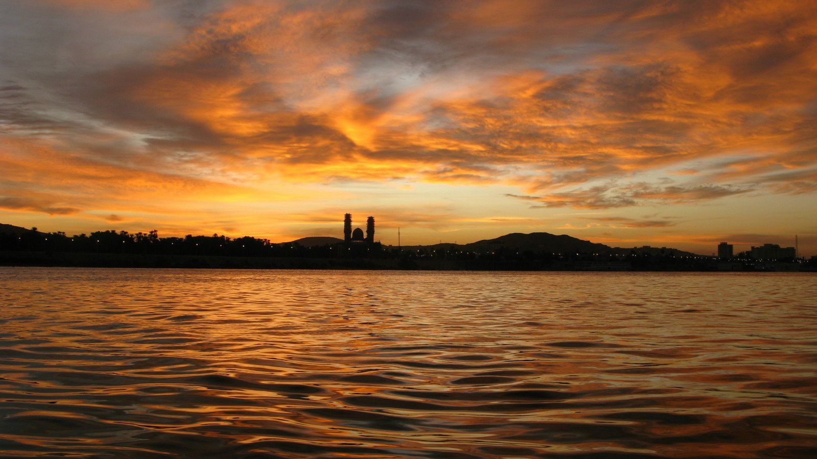 rives du Nil, croisières sur le Nil, felouques sur le Nil,