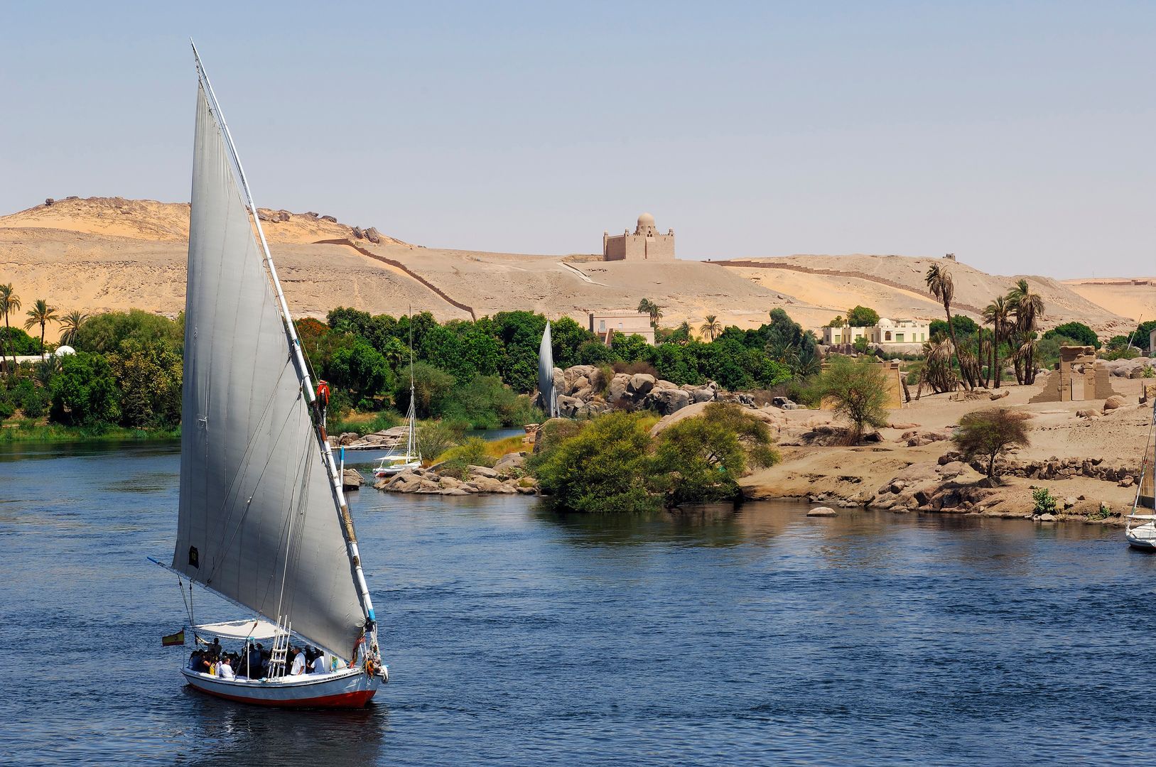 Temple de Philae, Assouan Egypte, felouque sur le Nil,