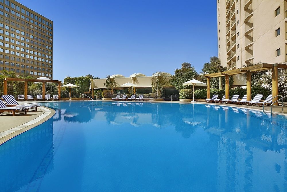 pool, Conrad Cairo hôtel, hôtel vue Nil, agence de voyage  Egypte, voyage egypte, hôtel sur le Nil tout compris, voyage pas cher Egypte, agence de voyage Paris,