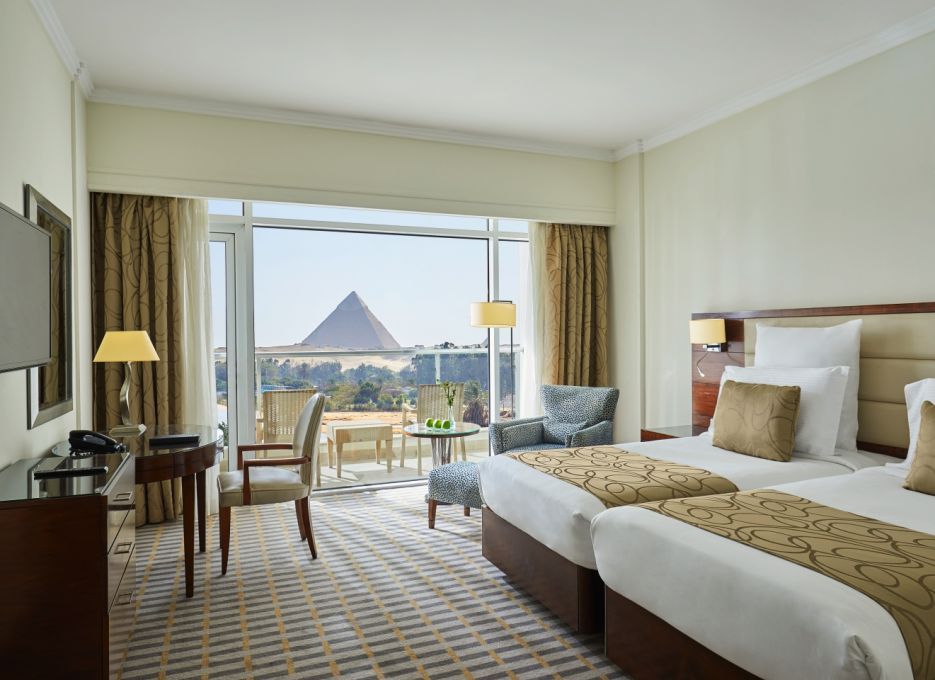 Steigenberger Cairo Pyramids, Hotel deluxe in Cairo, Giza Pyramids View, Travel Agency Egypt, Visit Egypt, Travel Package Egypt All inclusive, In budget package Egypt Deluxe, Voyage Egypt, Trip to Egypt, 