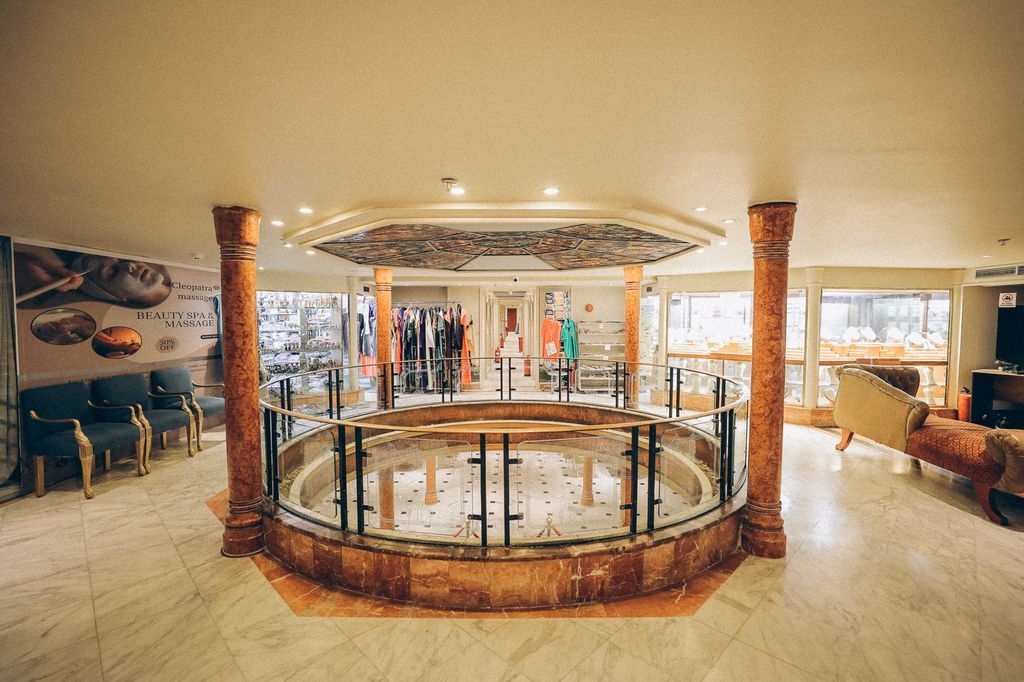 M/S King of Thèbes, croisière sur le Nil Deluxe, croisière sur le Nil en Egypte, séjour Egypte pas cher, agence de voyage Egypte, agence de voyage Paris, Nile Cruise, Egypt, Louxor, Assouan, Voyage egypte tout compris, croisière Deluxe Nil, croisières Egypte, Nile view,