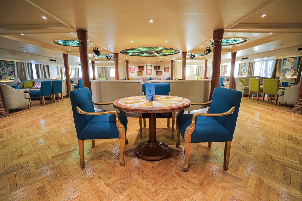 M/S King of Thebes, cruise on the Nil, Travel to Egypt, voyage Egypt, organized Trip on the Nile Egypt, trip package Egypt deluxe, Egypt Nile Cruises, Nile Aviation, Travel agency Egypt, Nile View, Luxor, Aswan,