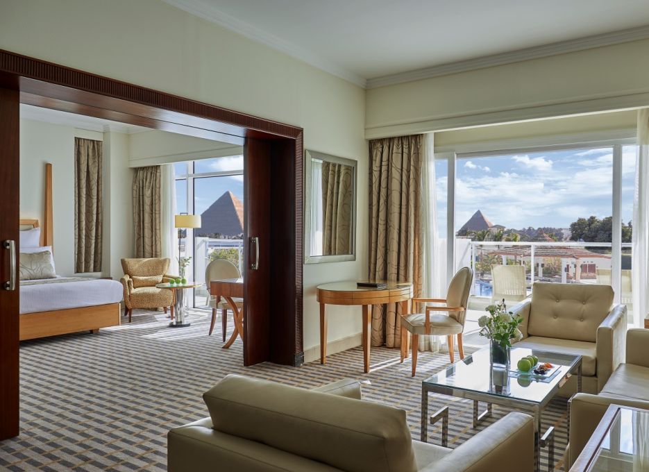 Steigenberger Cairo Pyramids, vue pyramids, hotel deluxe Gizeh, agence de voyage Egypte, Agence de voyage Paris, Egypt Nile Cruises, voyage en Egypte, séjour Egypte, Pyramides de Gizeh,