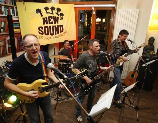 Foto von einem Leivauftritt in Bayreuth.
Engins Ponte - Kneipenfestival - 2009