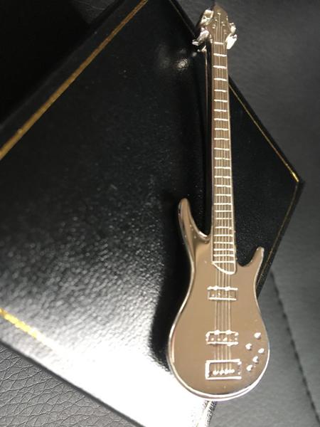 Bespoke hand made guitar lapel/badge in silver
