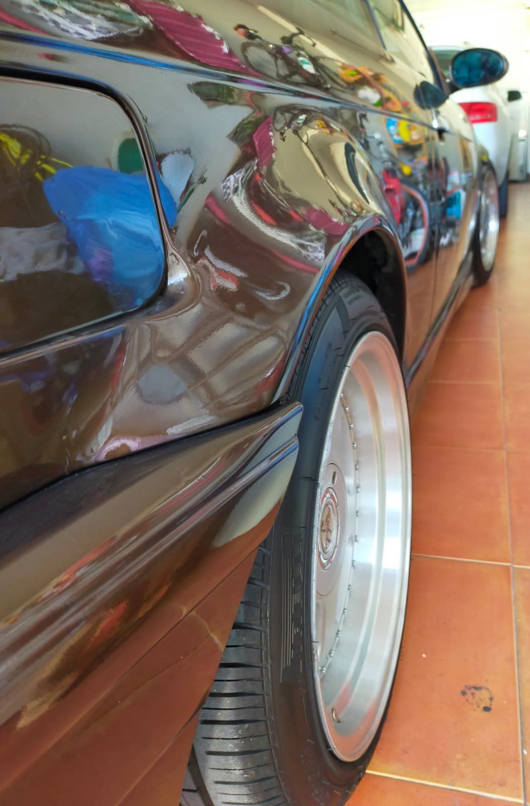 Homologación homologar neumáticos llantas suspensión muelles amortiguadores paragolpes separadores de rueda salida de escape faro pilotos luces capó maletero Homologación homologar neumáticos llantas suspensión muelles amortiguadores paragolpes separadores de rueda salida de escape faro pilotos luces capó maletero