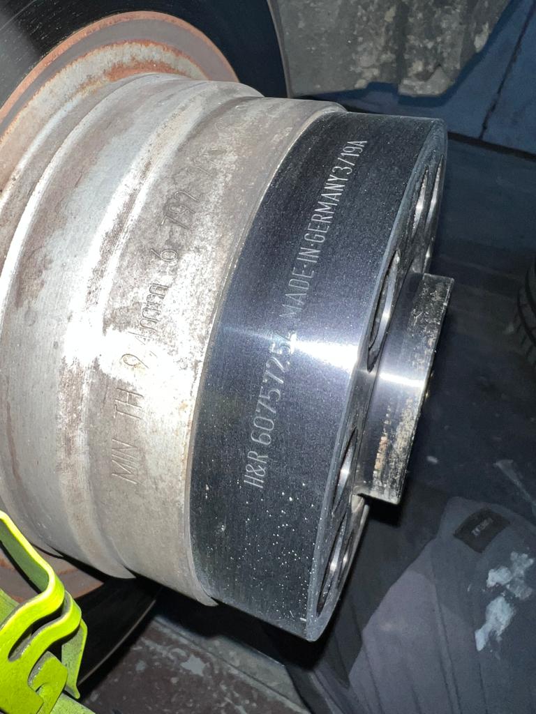 Homologación homologar neumáticos llantas suspensión muelles amortiguadores paragolpes separadores de rueda salida de escape Homologación homologar neumáticos llantas suspensión muelles amortiguadores paragolpes separadores de rueda salida de escape