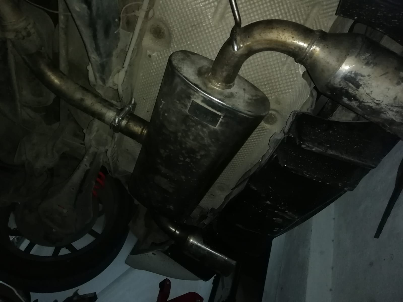 Homologación homologar neumáticos llantas suspensión muelles amortiguadores paragolpes separadores de rueda tensores matrícula pequeña escape homologado entradas de aire aletines rueda Homologación homologar neumáticos llantas suspensión muelles amortiguadores paragolpes separadores de rueda tensores matrícula pequeña escape homologado entradas de aire aletines rueda