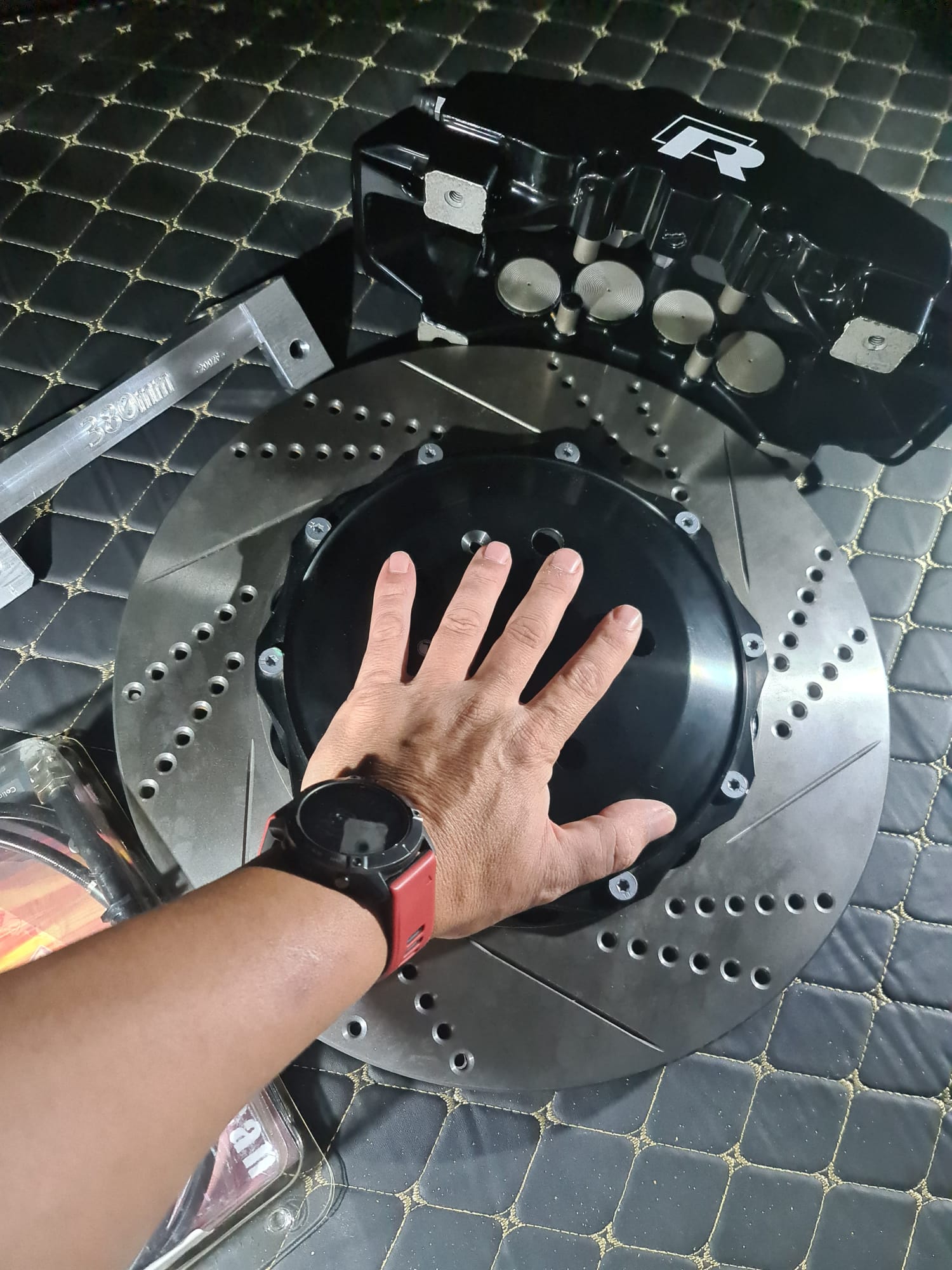 Homologación homologar paragolpes separadores de rueda aletines difusor trasero lips delantero difusor delantero frenos disco de frenos pinzas frenos de disco perforados Homologación homologar paragolpes separadores de rueda aletines difusor trasero lips delantero difusor delantero frenos disco de frenos pinzas frenos de disco perforados