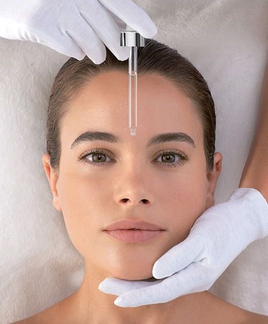 Fruchtsäurepeeling bei alternder und hyperpigmentierter Haut AHAs