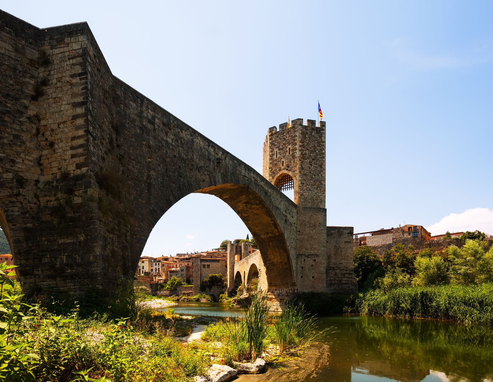 Tour Besalú, puente Medieval