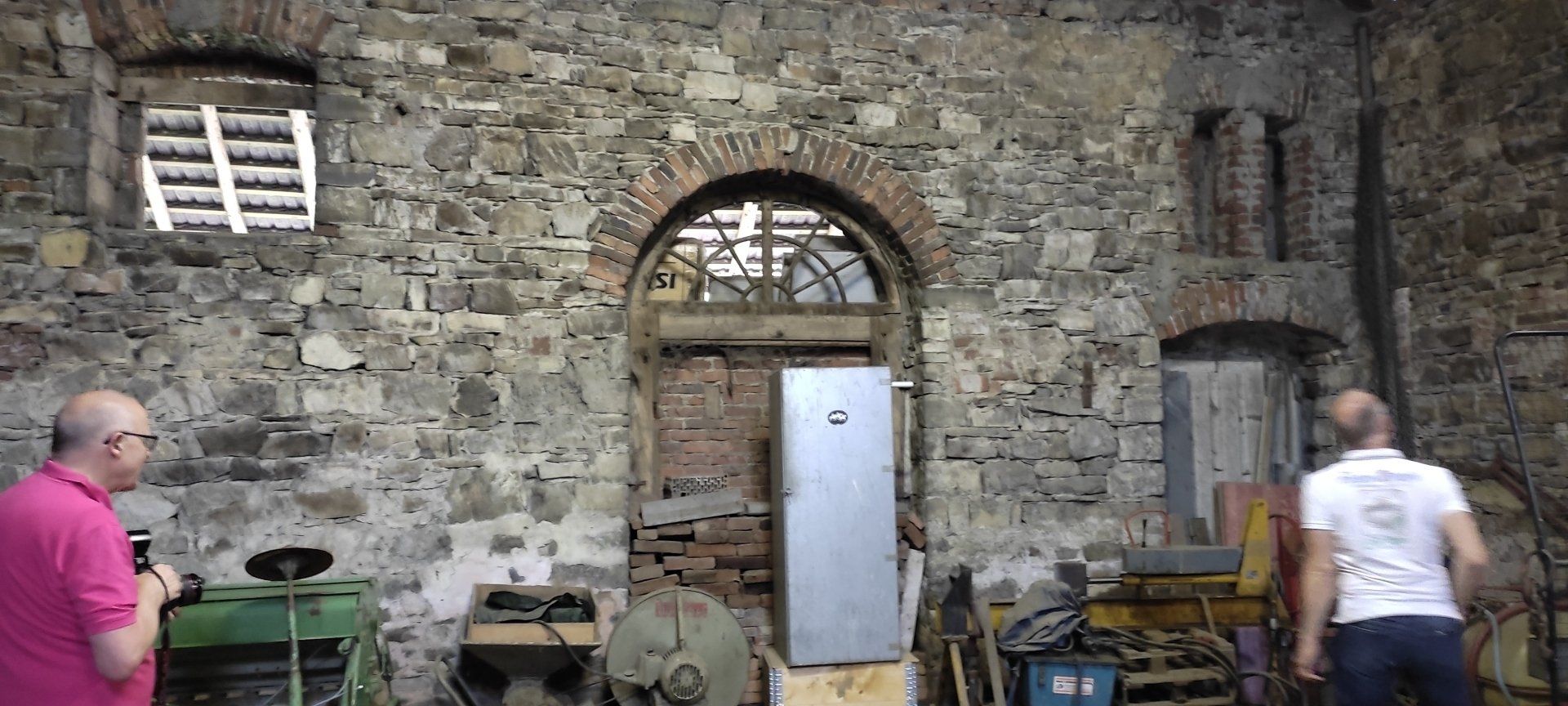 Innenwand der Kornmühle Innenwand der Kornmühle