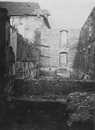 Brandruine des Kornhauses 1914 innen, Blick Richtung Norden