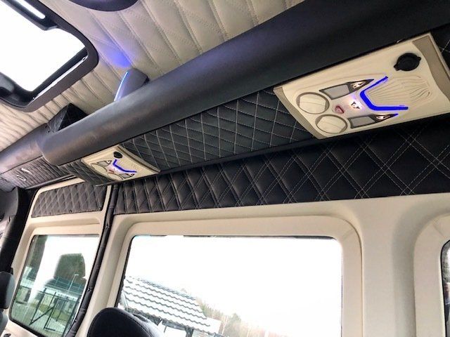 Komfort für jeden Fahrgast im Mercedes Sprinter 319.