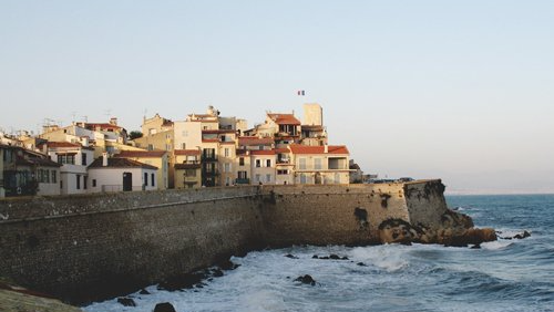 Débarras à Antibes (06) Débarras à Antibes (06)