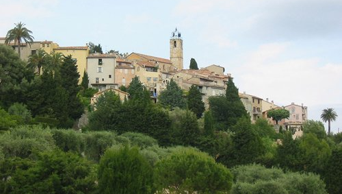 Débarras à Châteauneuf-Grasse (06) Débarras à Châteauneuf-Grasse (06)