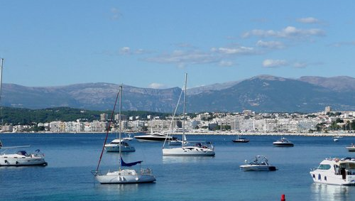 Débarras à Juan-les-Pins (06) Débarras à Juan-les-Pins (06)