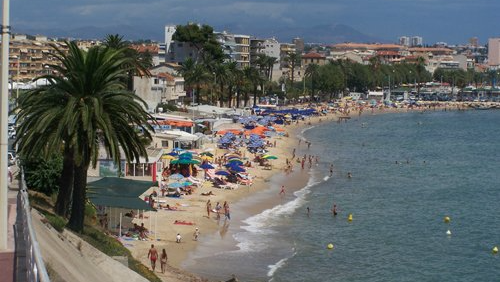 Débarras à Golfe-Juan (06) Débarras à Golfe-Juan (06)