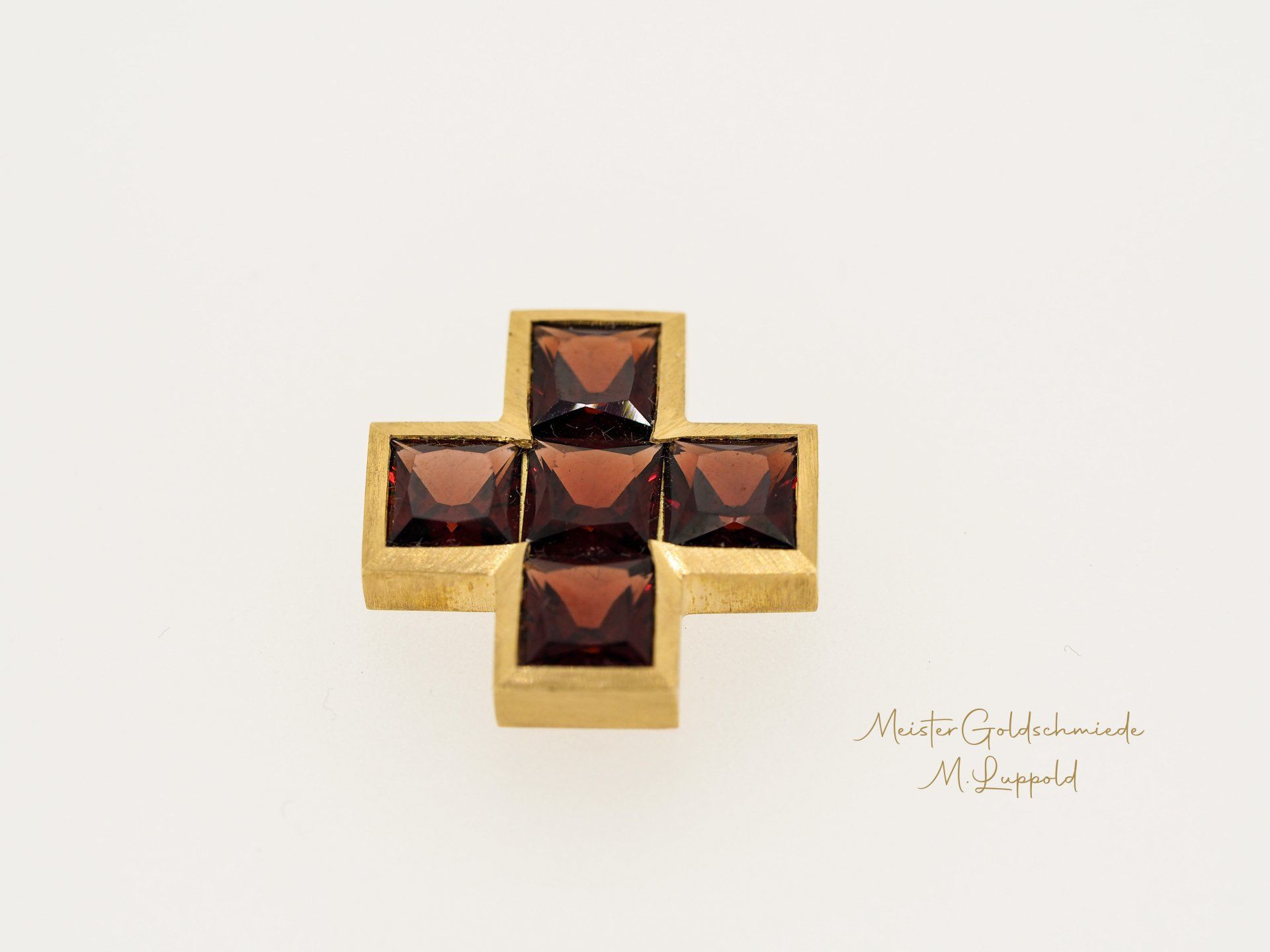 Sonderanfertigung Kreuz Anhänger 750/-Gelbgold Rubine