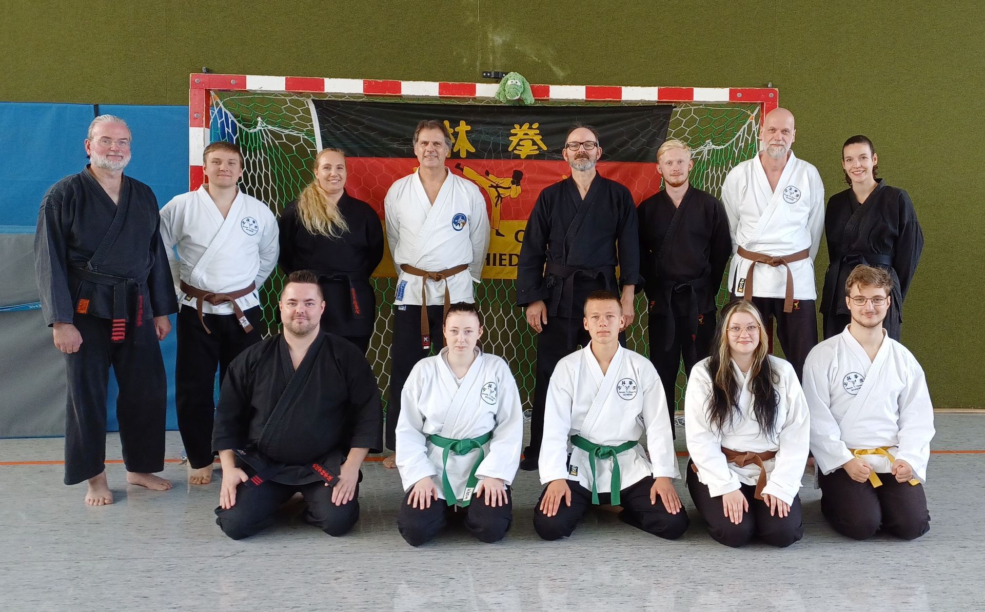 Erfolgreiche Gelbgurtprüfung beim Shaolin Ch‘uan Fa Schieder Erfolgreiche Gelbgurtprüfung beim Shaolin Ch‘uan Fa Schieder