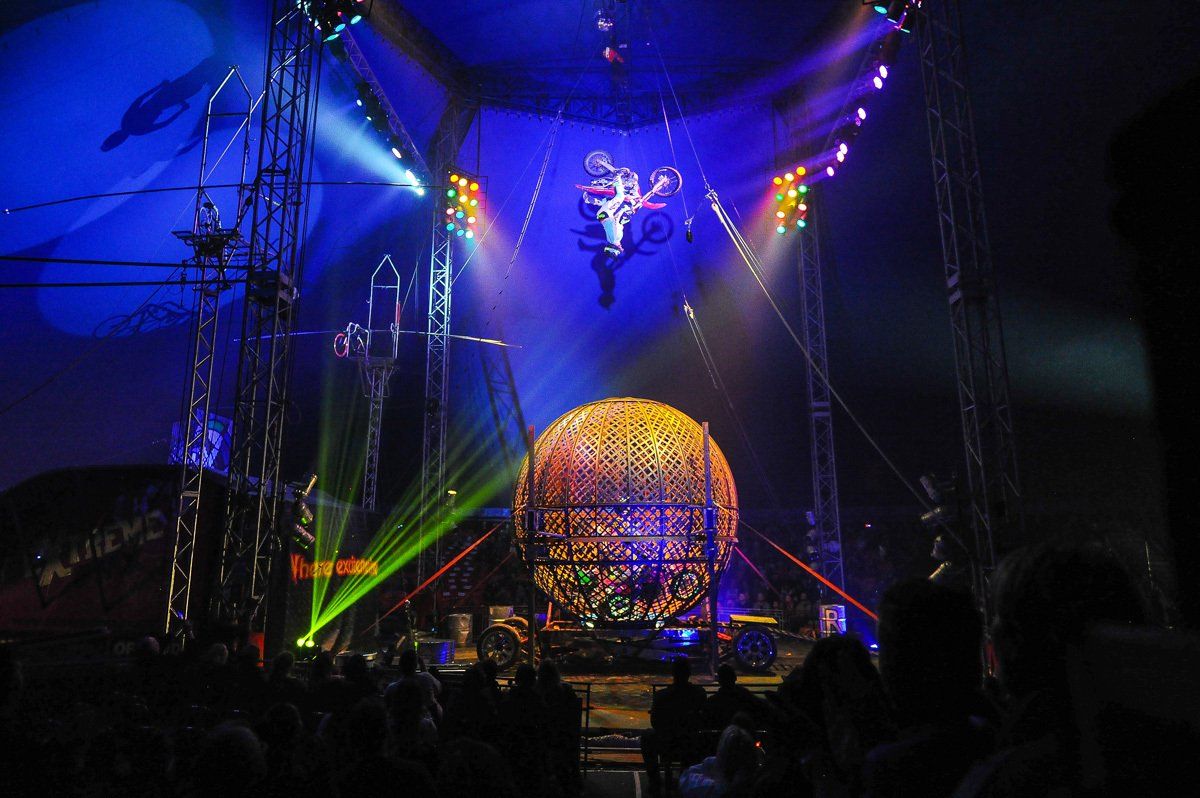 Circus Extreme stunt show in Manchester.