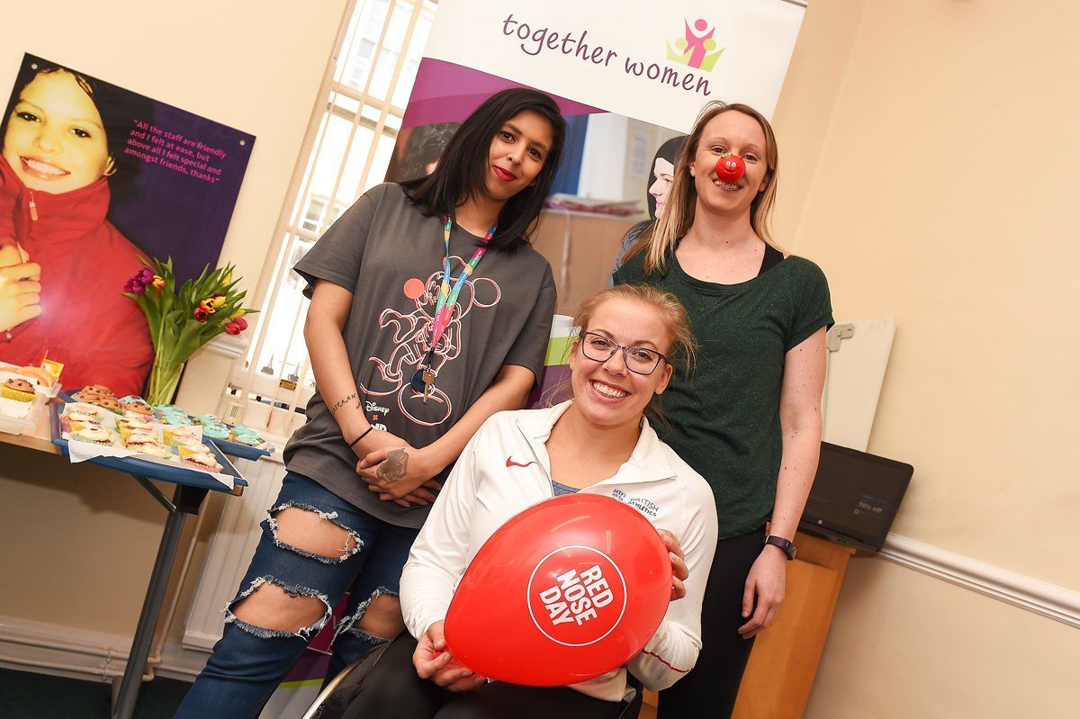 Hannah Cockroft MBE helps raise awareness of Red Nose Day and Levelling the Playing field project.
