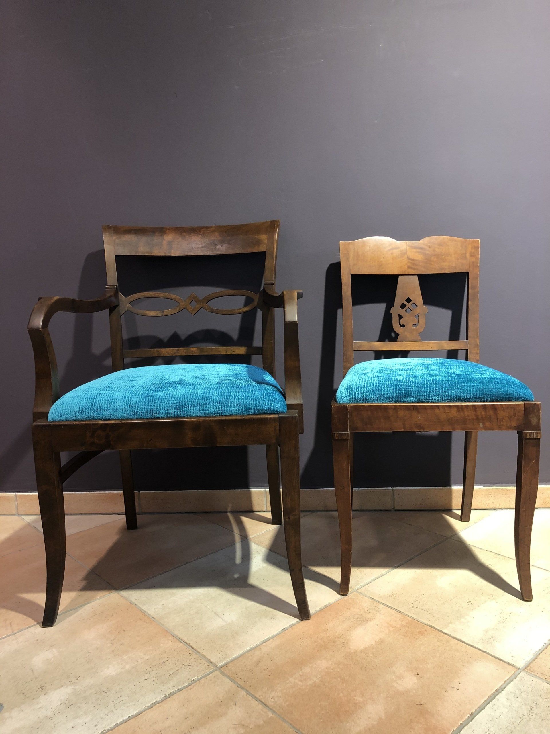 Neu gepolstert und bezogen Polstern von Stuhlsitzen