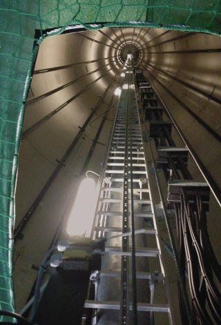 Testing of fixed ladders in wind turbines