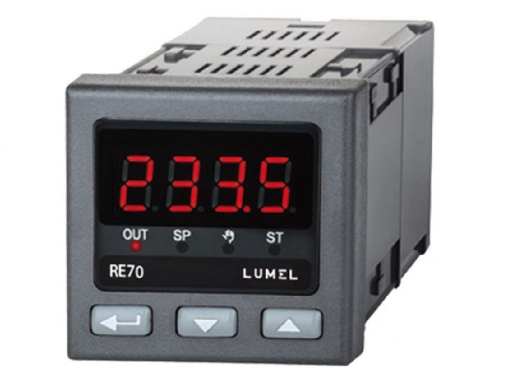 Controlador IS-RE70 con pantalla LED y botones para programación.