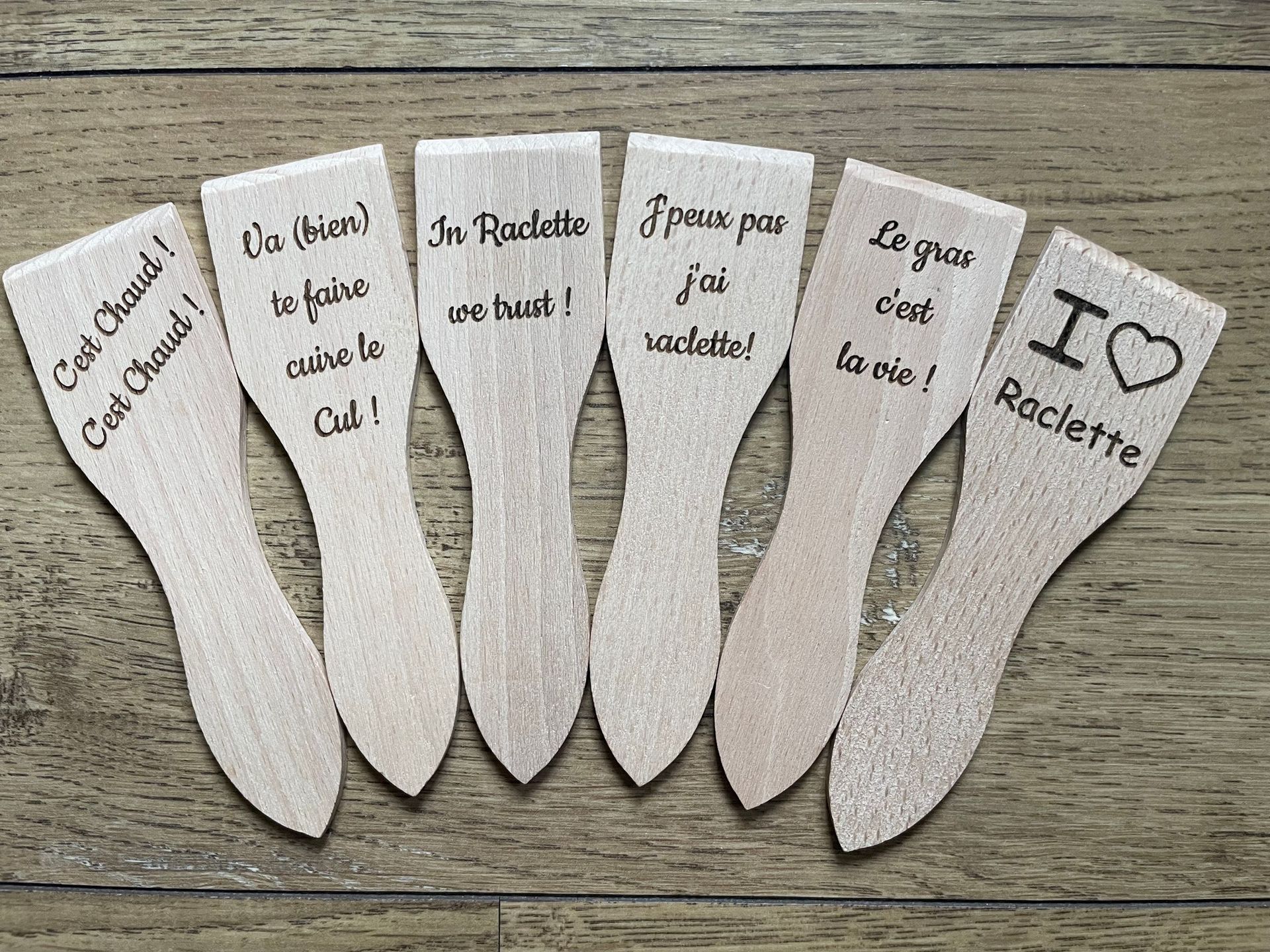 Spatule à raclette en bois