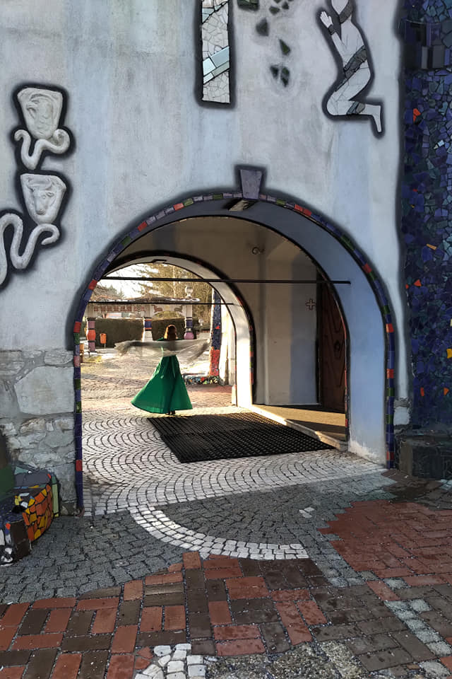 Bärnbach, Kirche Hl.Barbara, Hundertwasser; Interfaith, Sakraler tanz