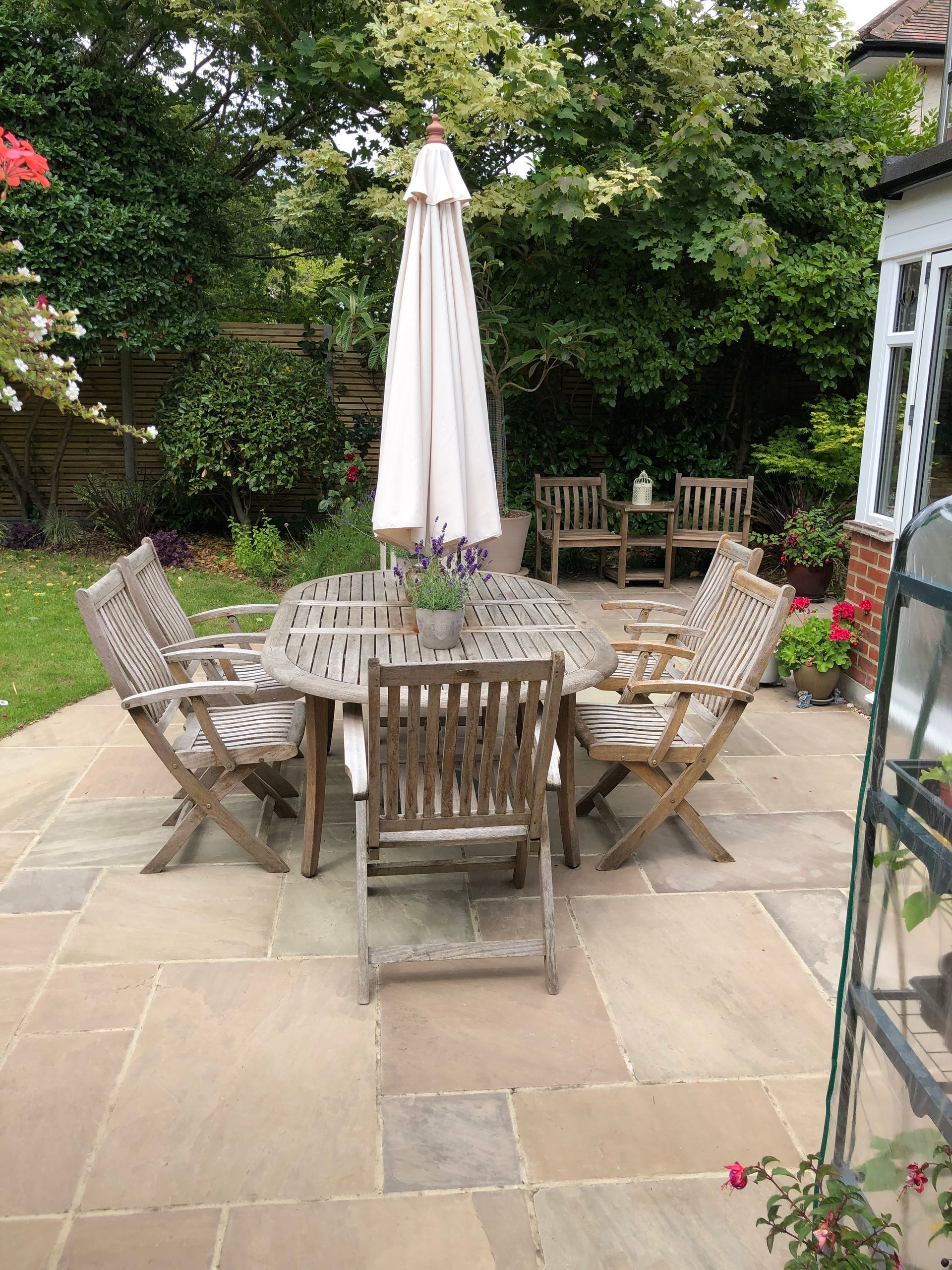 Sandstone paving on patio in Poole
